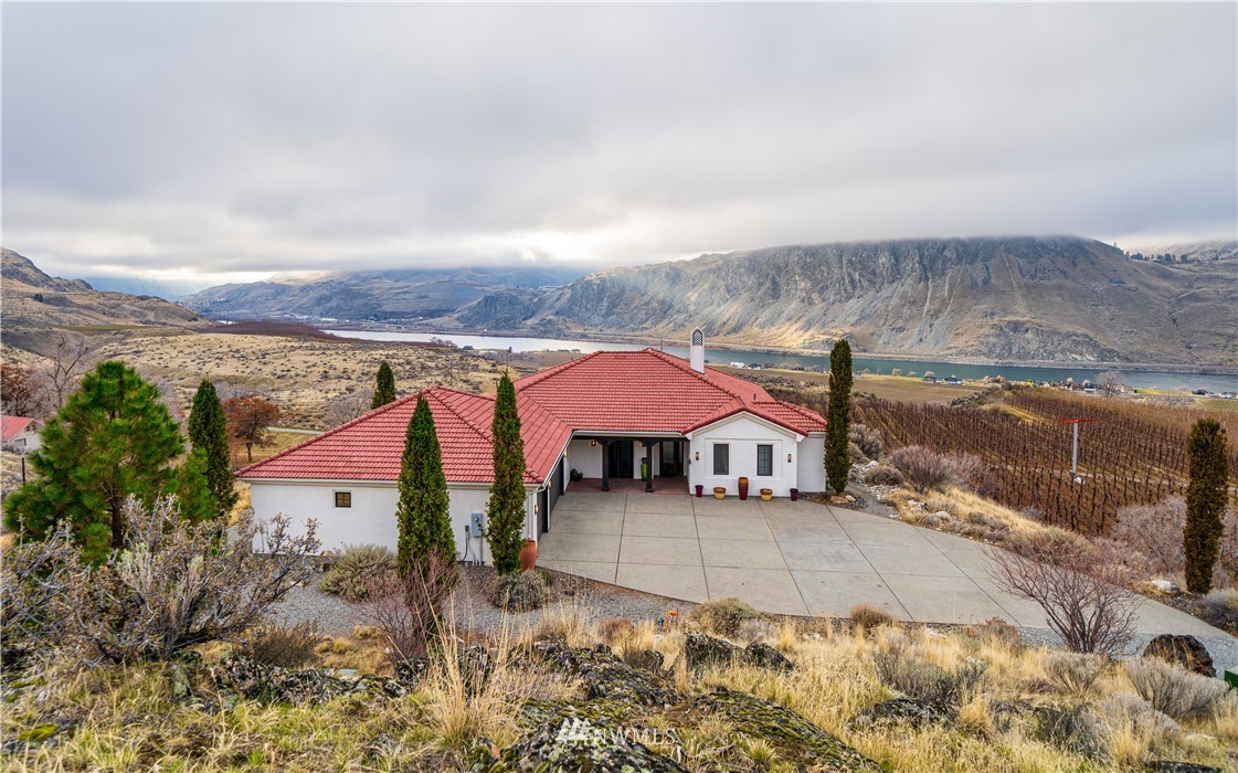 27 Ridge Road Orondo, WA 98843 - Photo 1 of 40 Gallery Image 1