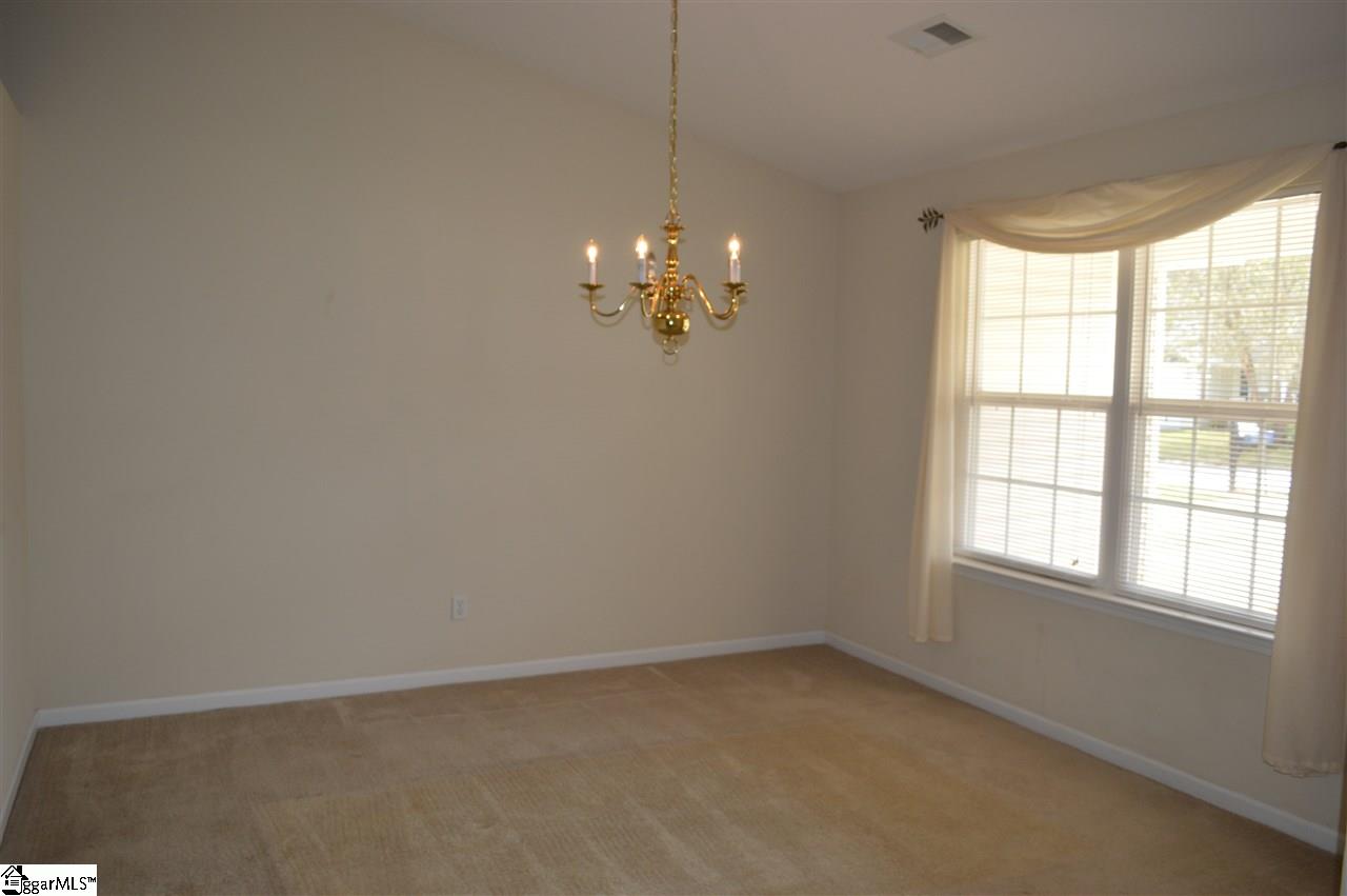 26 Dakota Road Greenville, SC 29617 - Photo 4 of 32 Gallery Image 4