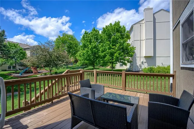 $690,000 | 14608 Chadwick Street, Leawood, KS 66224