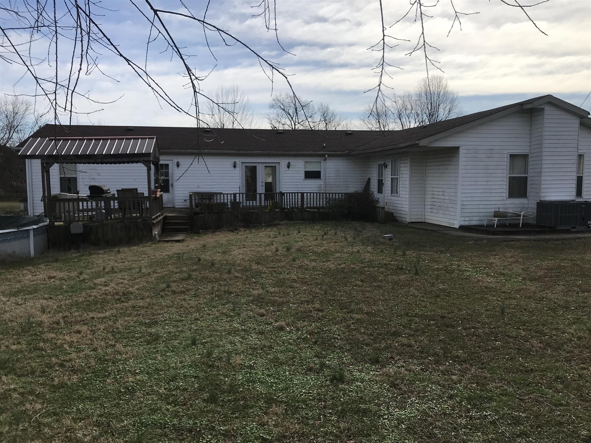 5745 Simmons Bluff Road Lebanon, TN 37090 - Photo 4 of 26 view of the rear of this home and the back deck