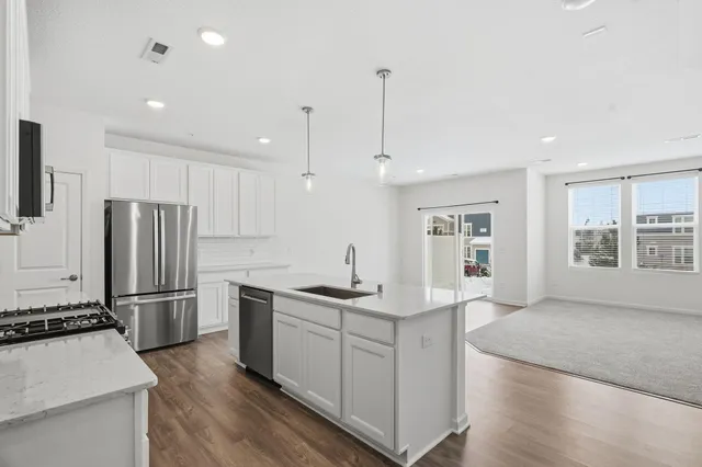 $400,000 | 9669 4th St Lane North, Lake Elmo, MN 55042