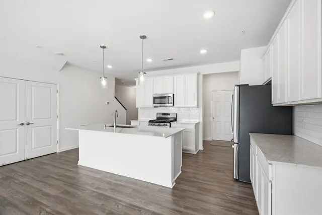 $400,000 | 9669 4th St Lane North, Lake Elmo, MN 55042