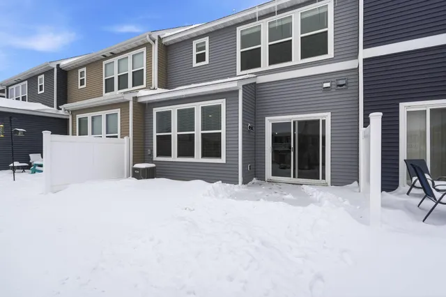 $400,000 | 9669 4th St Lane North, Lake Elmo, MN 55042