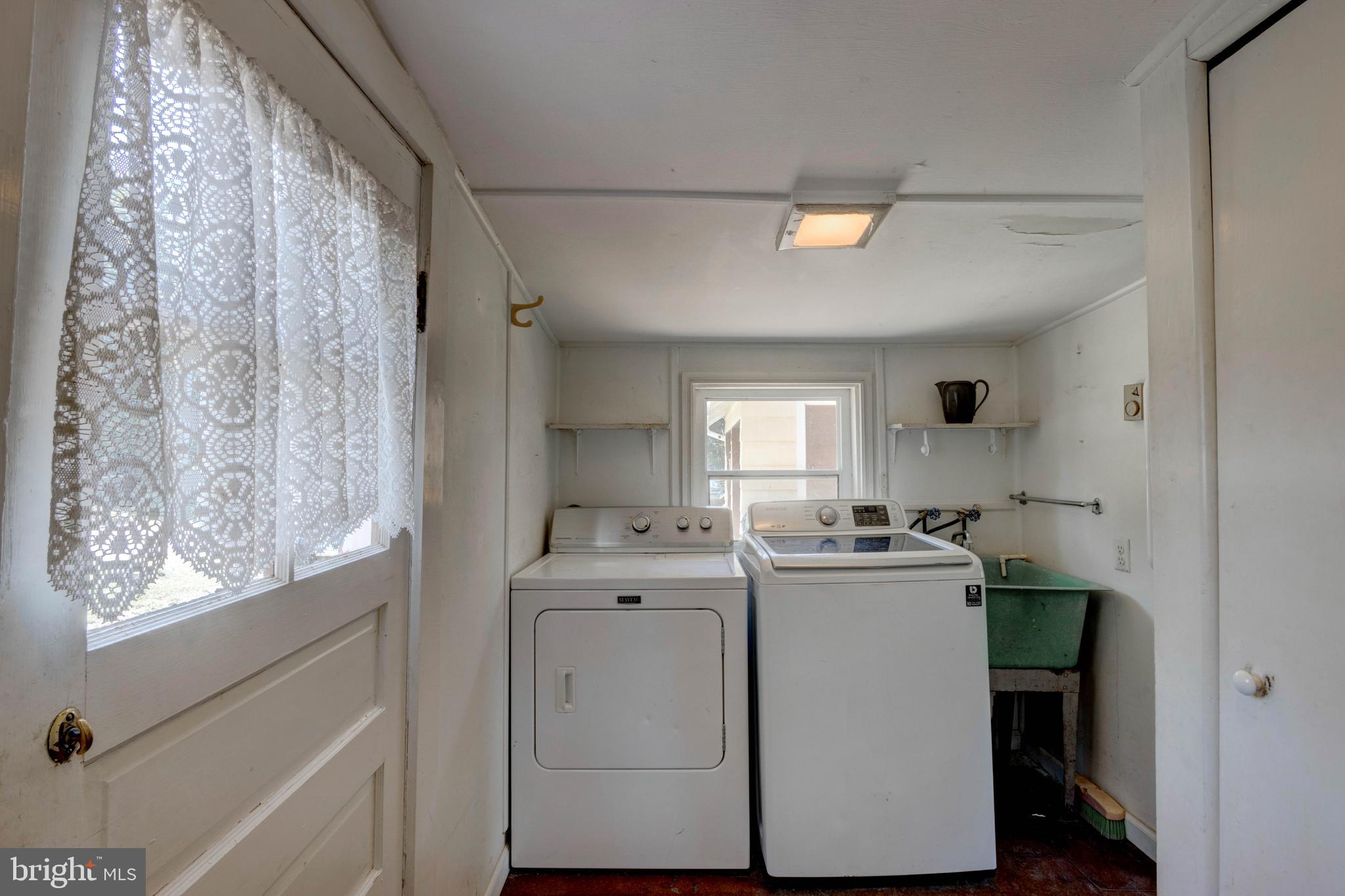1428 Winnie Place Edgewater, MD 21037 - Photo 24 of 77 Laundry Room & Pantry