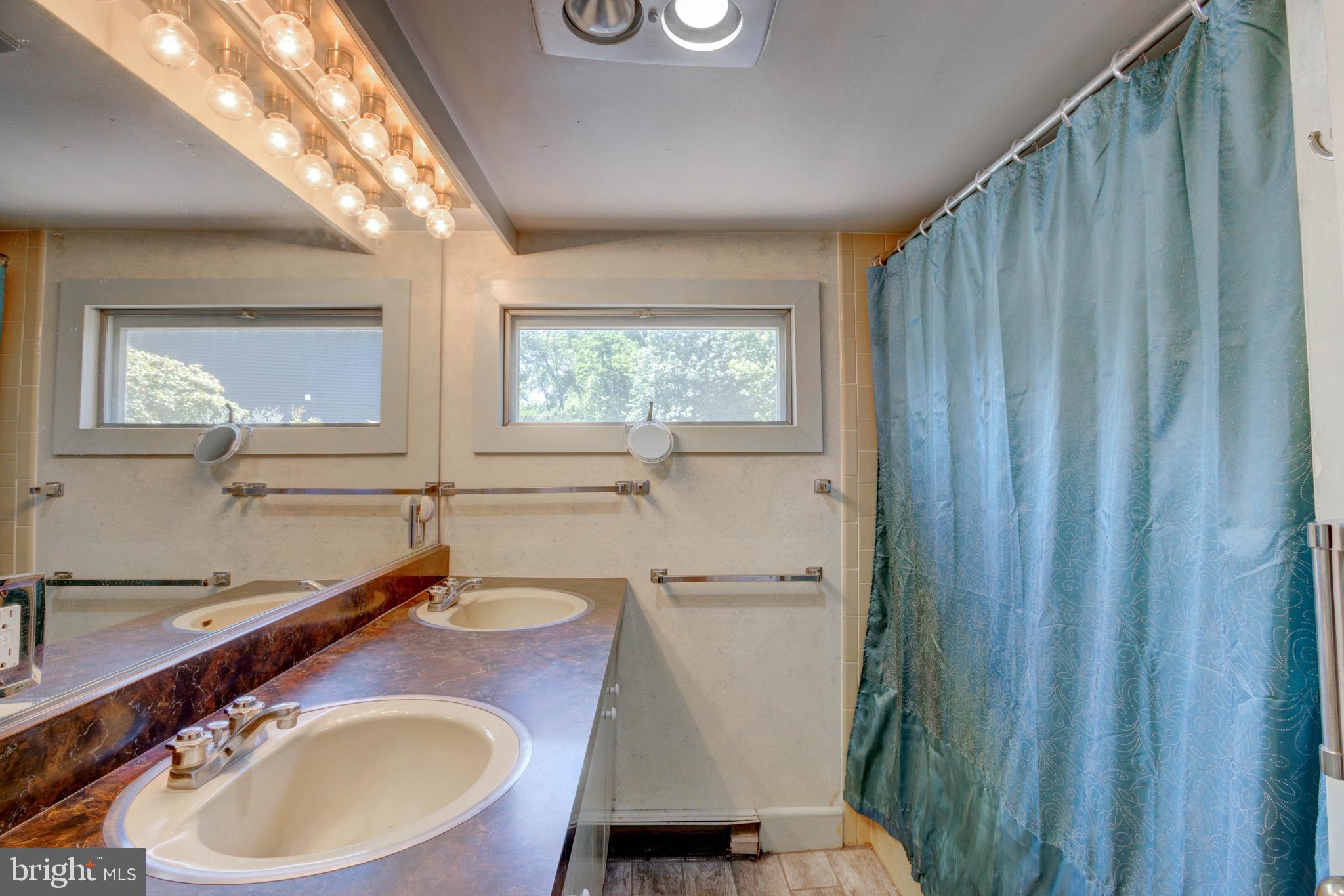 1428 Winnie Place Edgewater, MD 21037 - Photo 31 of 77 Upper level full bath w/dual sinks