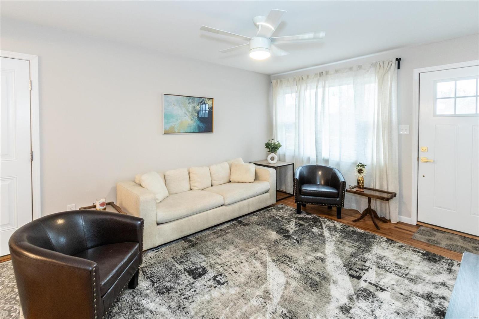 331 Summit Road Fenton, MO 63026 - Photo 3 of 45 Gallery Image 3