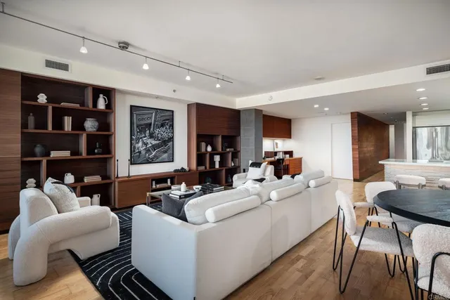 $1,365,000 | 1431 Pacific Highway, Unit 315, San Diego, CA 92101