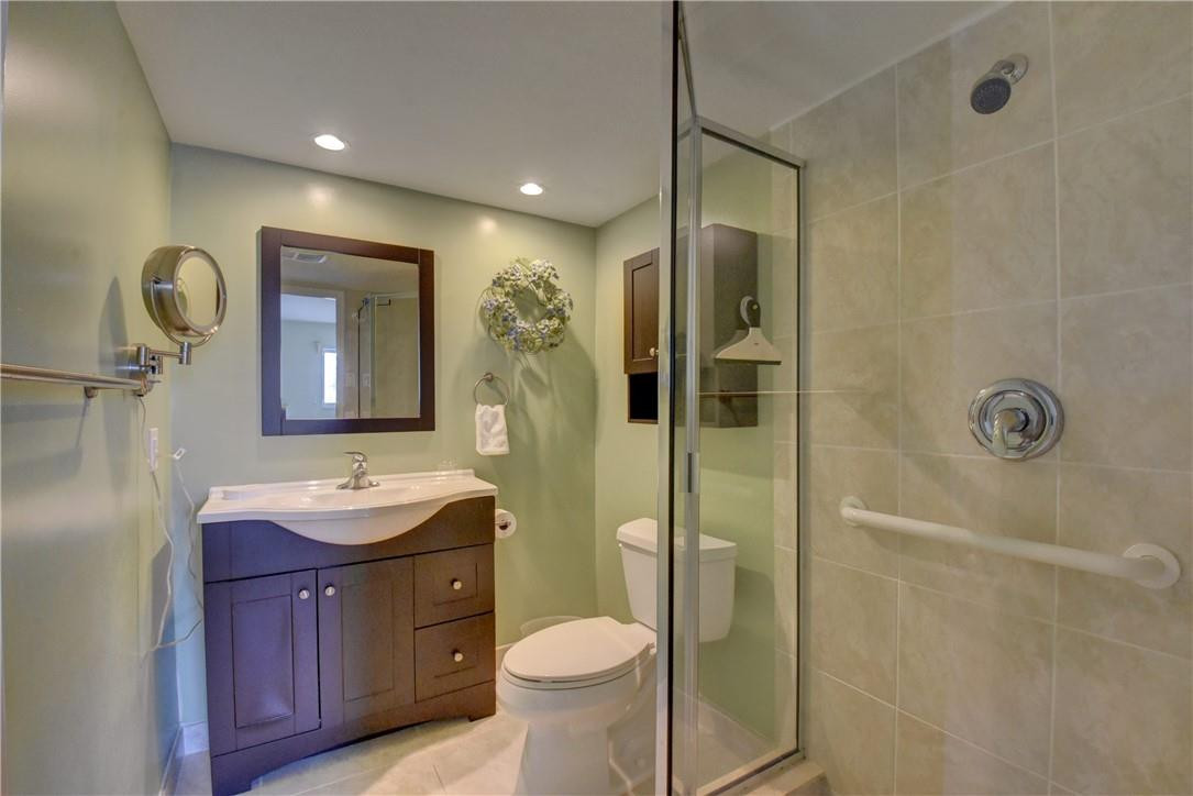 801 North Riverside Drive, Unit 3C Pompano Beach, FL 33062 - Photo 8 of 34 REMODELED MASTER BATHROOM