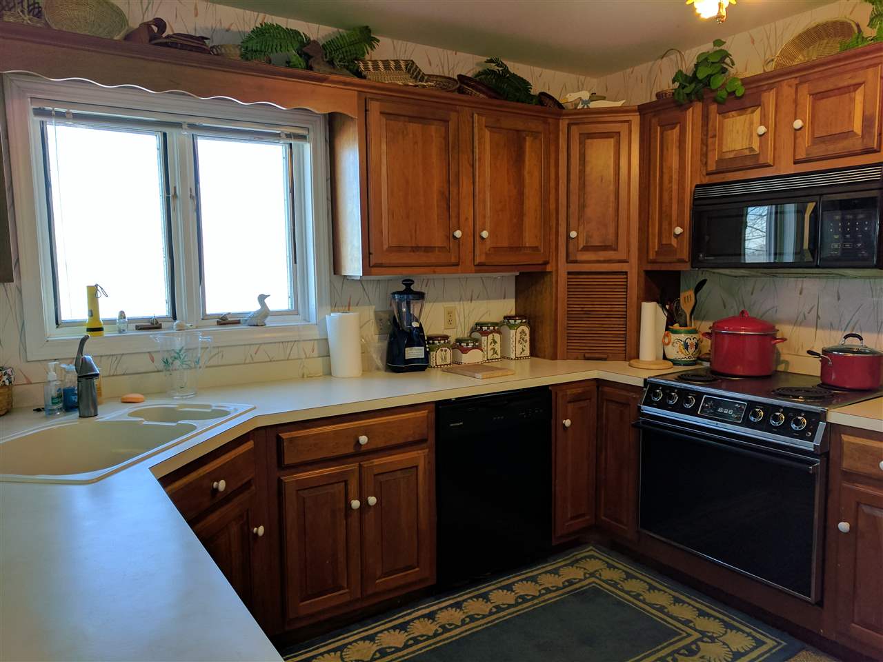 150 Beach Road Colchester, VT 05446 - Photo 5 of 40 Gallery Image 5