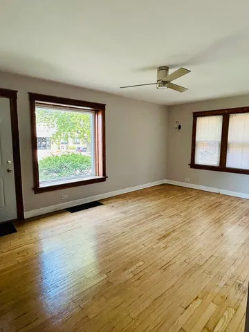 $114,900 | 521 East 161st Place, South Holland, IL 60473