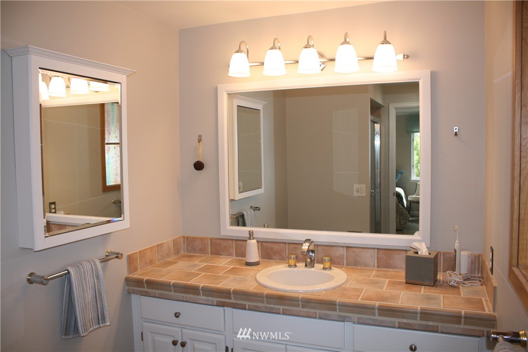 13260 Banner Road Southeast Olalla, WA 98359 - Photo 20 of 34 Gallery Image 20