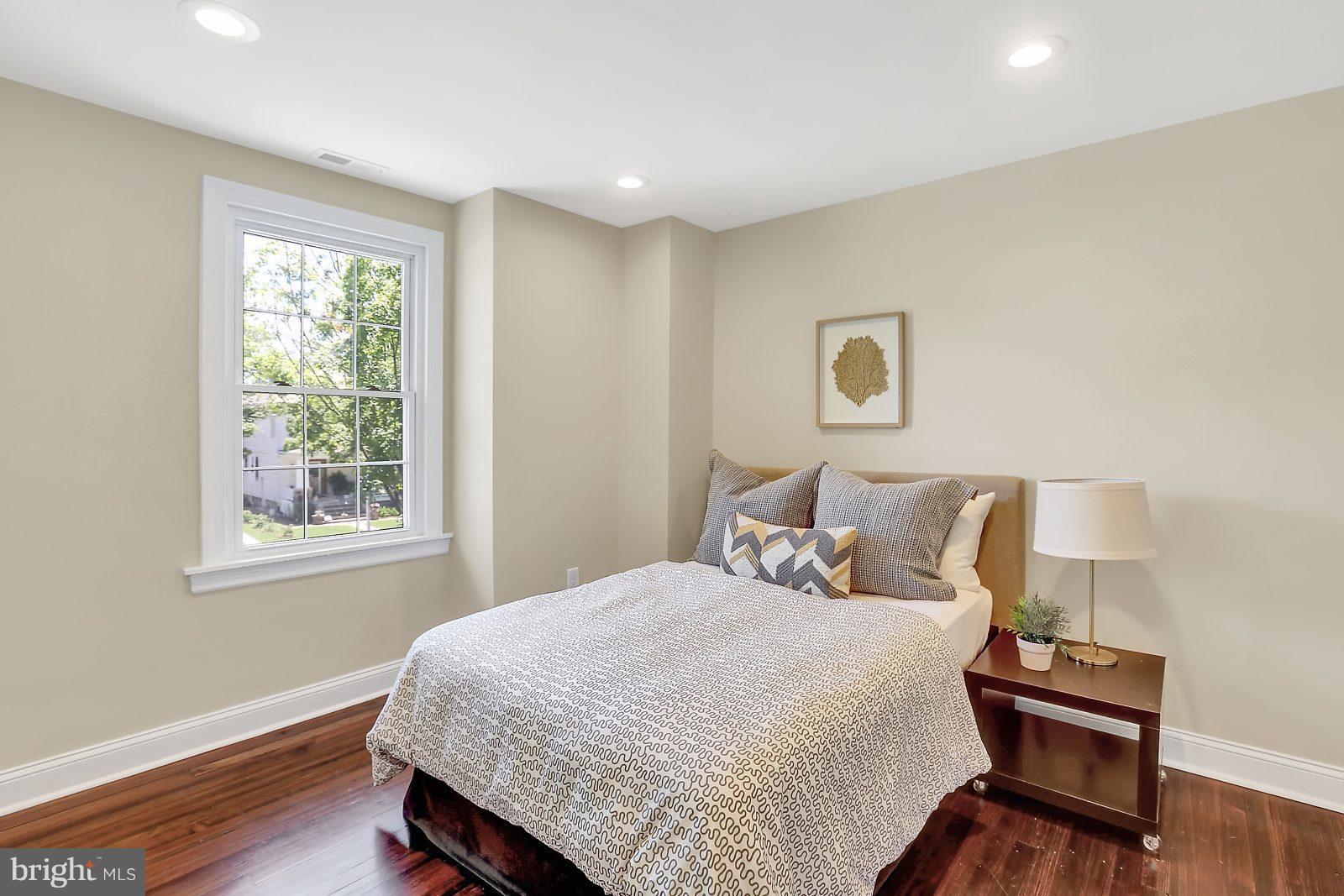 3610 Edgewood Road Baltimore, MD 21215 - Photo 11 of 29 Bedroom (Master)