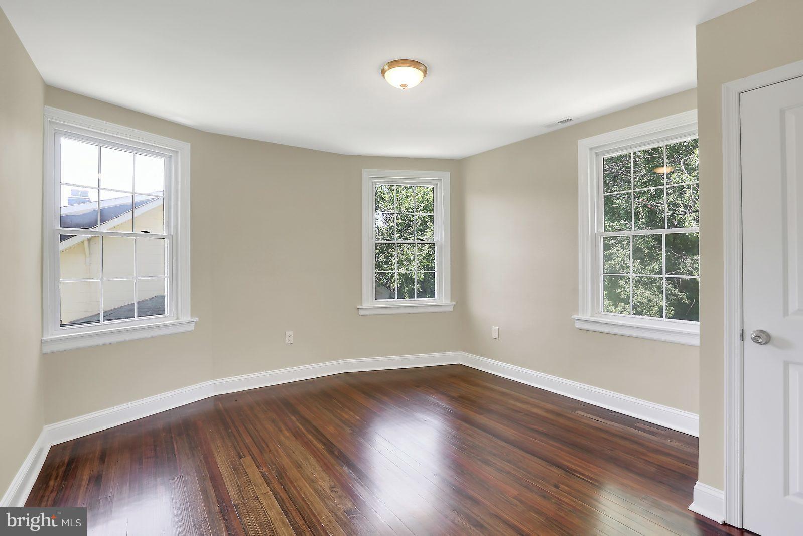 3610 Edgewood Road Baltimore, MD 21215 - Photo 17 of 29 Bedroom