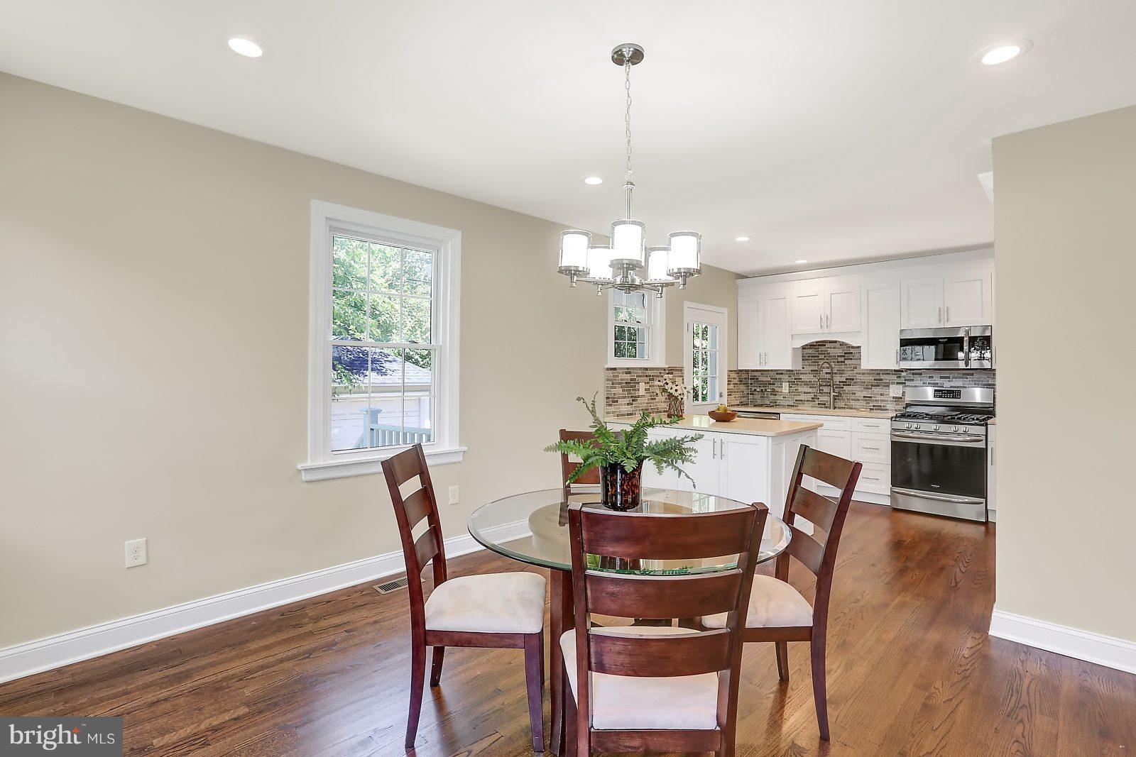 3610 Edgewood Road Baltimore, MD 21215 - Photo 5 of 29 Dining Room