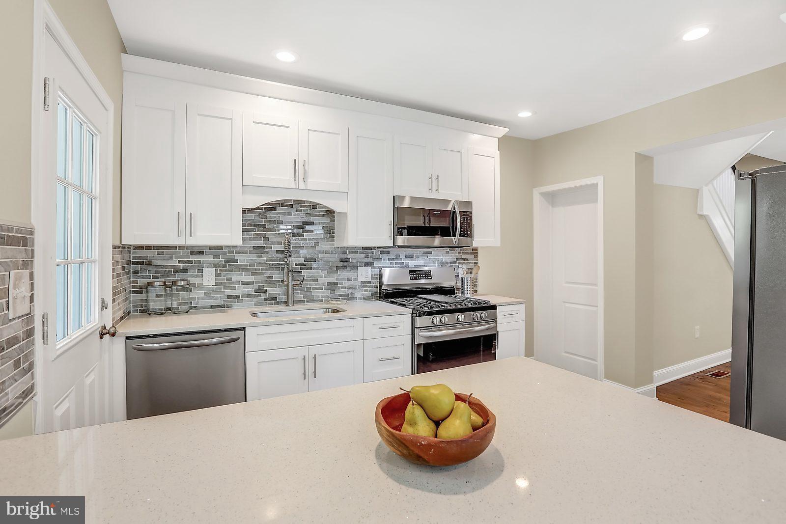 3610 Edgewood Road Baltimore, MD 21215 - Photo 7 of 29 Kitchen