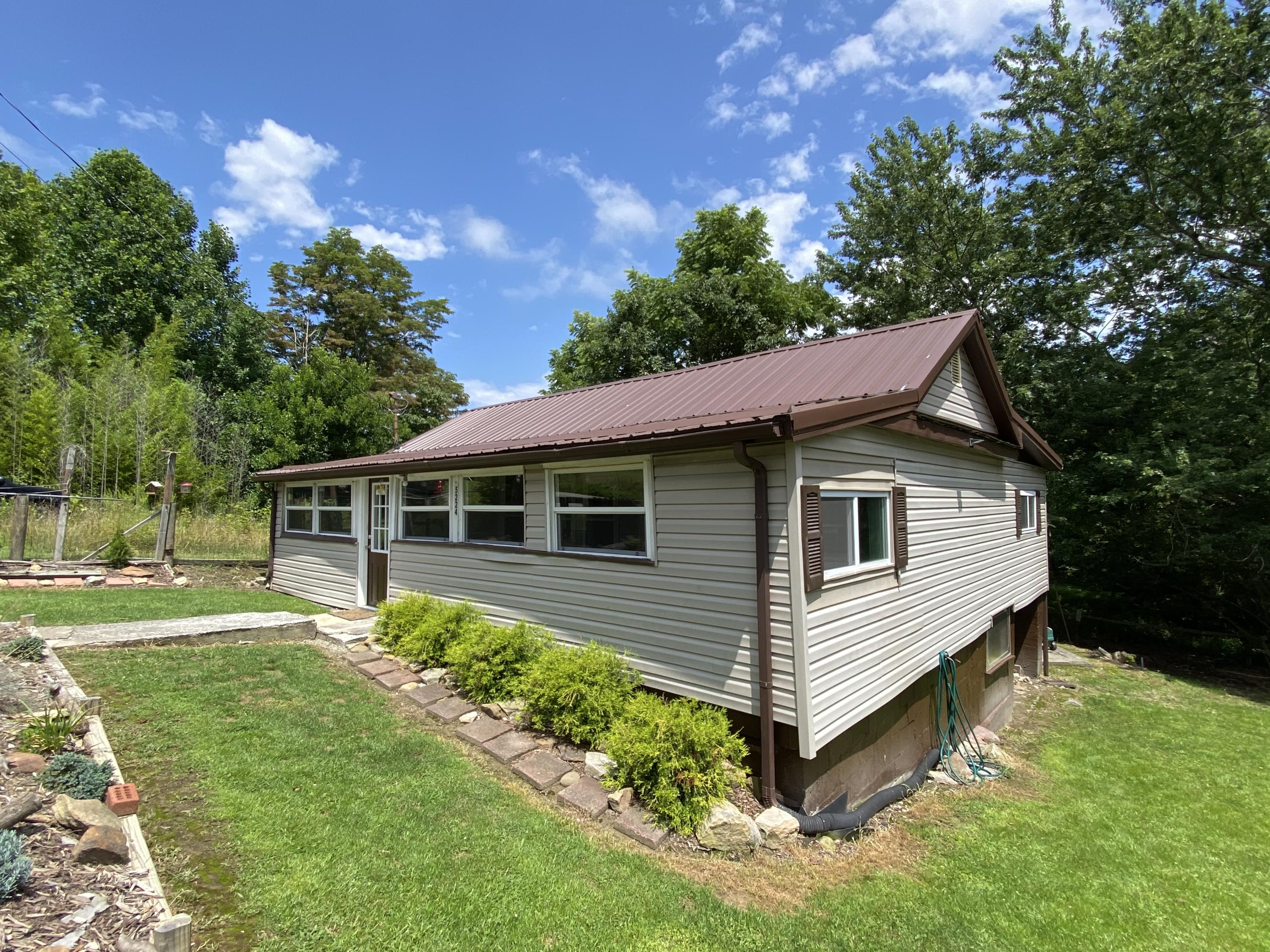 5224 Pole Bridge Road Wise, VA 24293 - Photo 1 of 20 F2334A8E-172E-4438-B485-0834D3A938E0