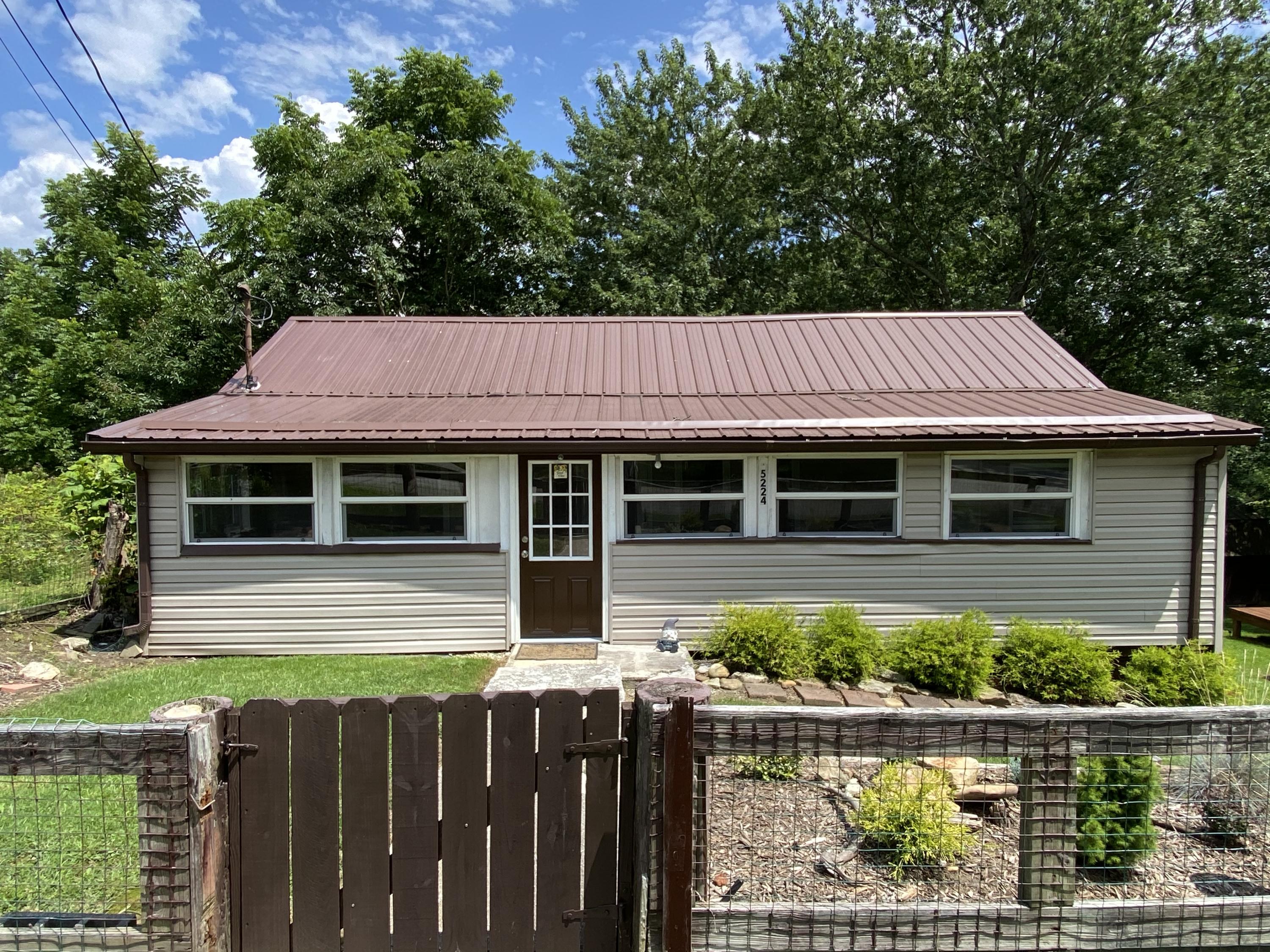 5224 Pole Bridge Road Wise, VA 24293 - Photo 2 of 20 ABA0716D-B7A5-4B37-AE50-D941657EDFA0