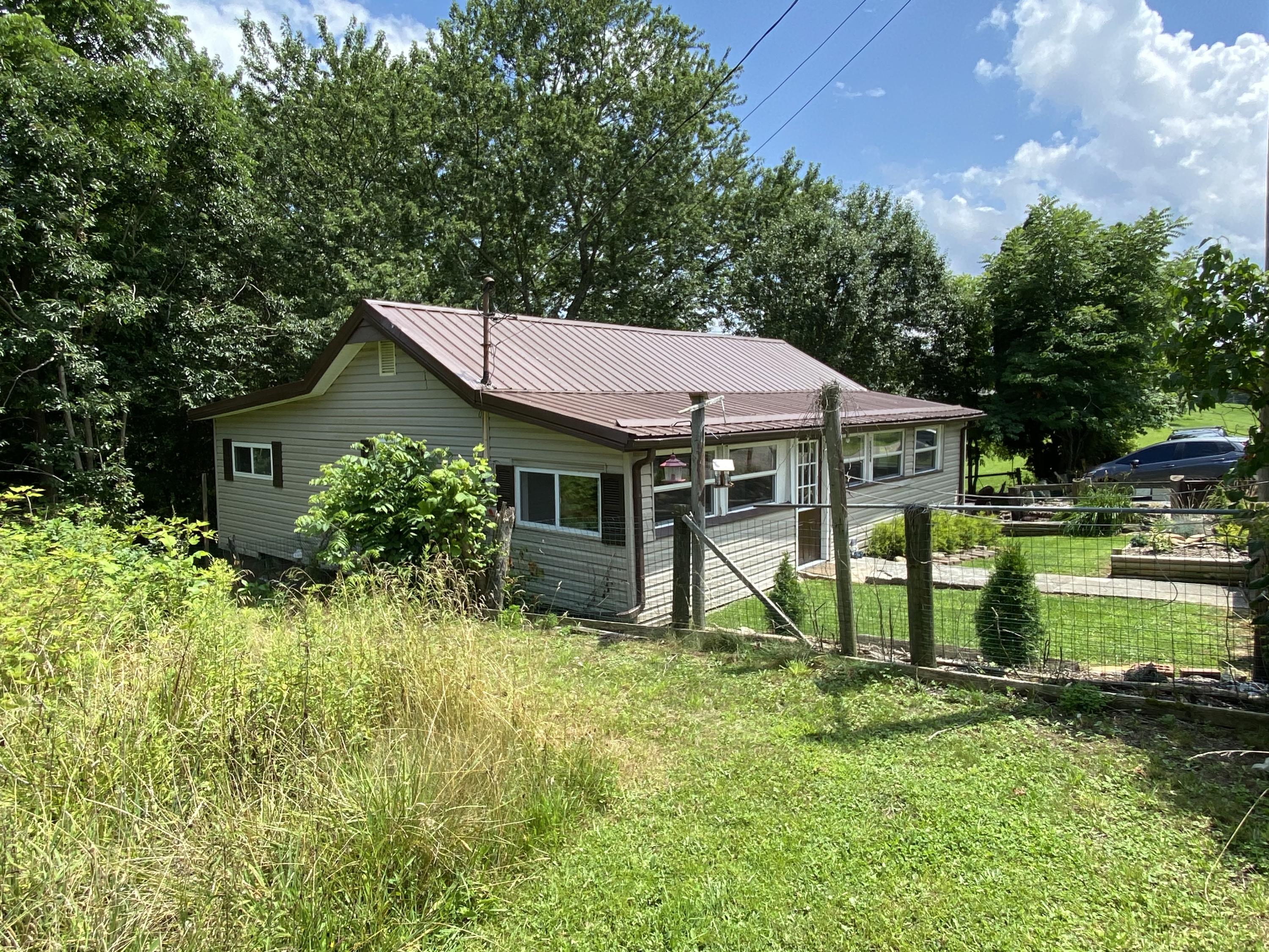 5224 Pole Bridge Road Wise, VA 24293 - Photo 3 of 20 922ED57A-FFAE-4DCE-9058-87C9715E61FD