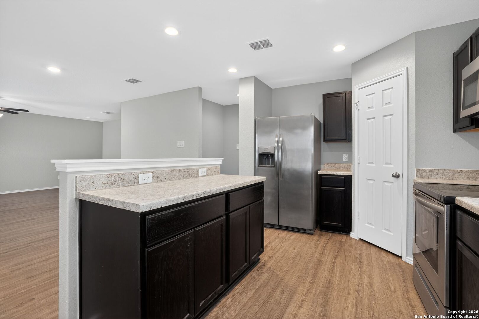 9515 Apple Ridge Lane San Antonio, TX 78239 - Photo 6 of 31