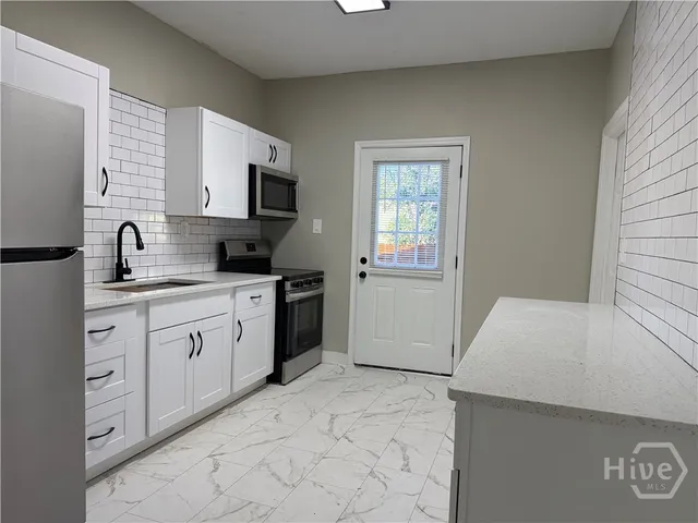 $1,995 | 728 West 39th Street, Savannah, GA 31415