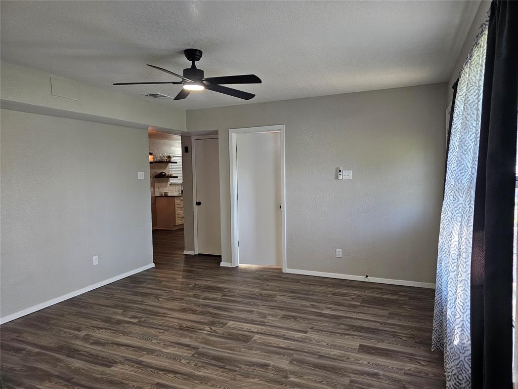 200 East Charles Street Riesel, TX 76682 - Photo 10 of 21