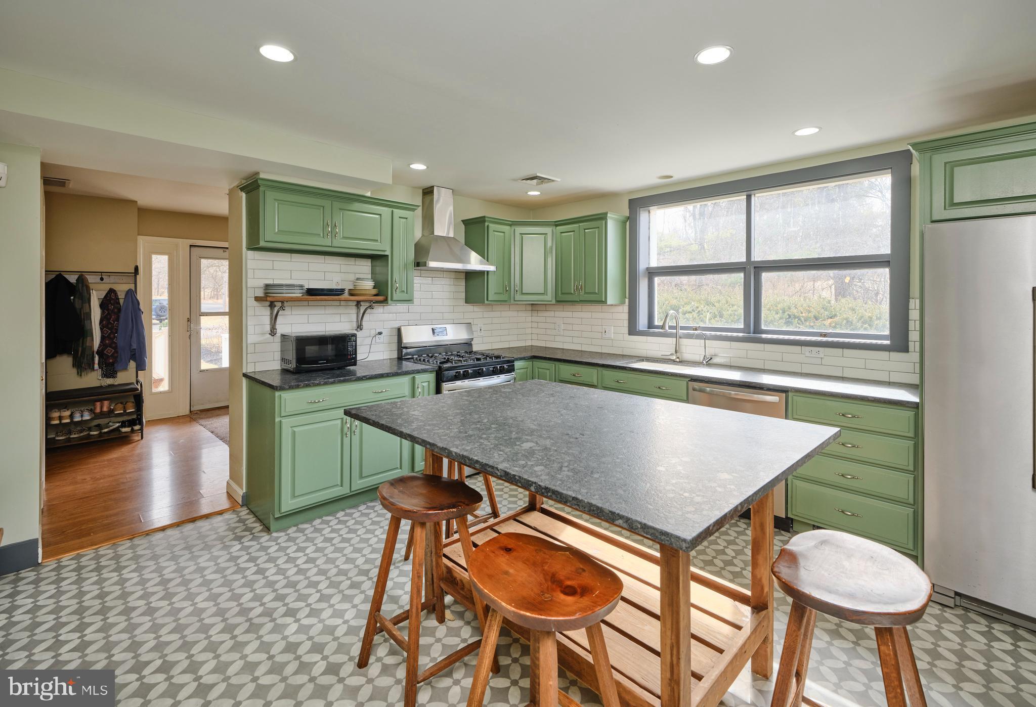 3795 Highway 212 Riegelsville, PA 18077 - Photo 14 of 51 Gallery Image 14