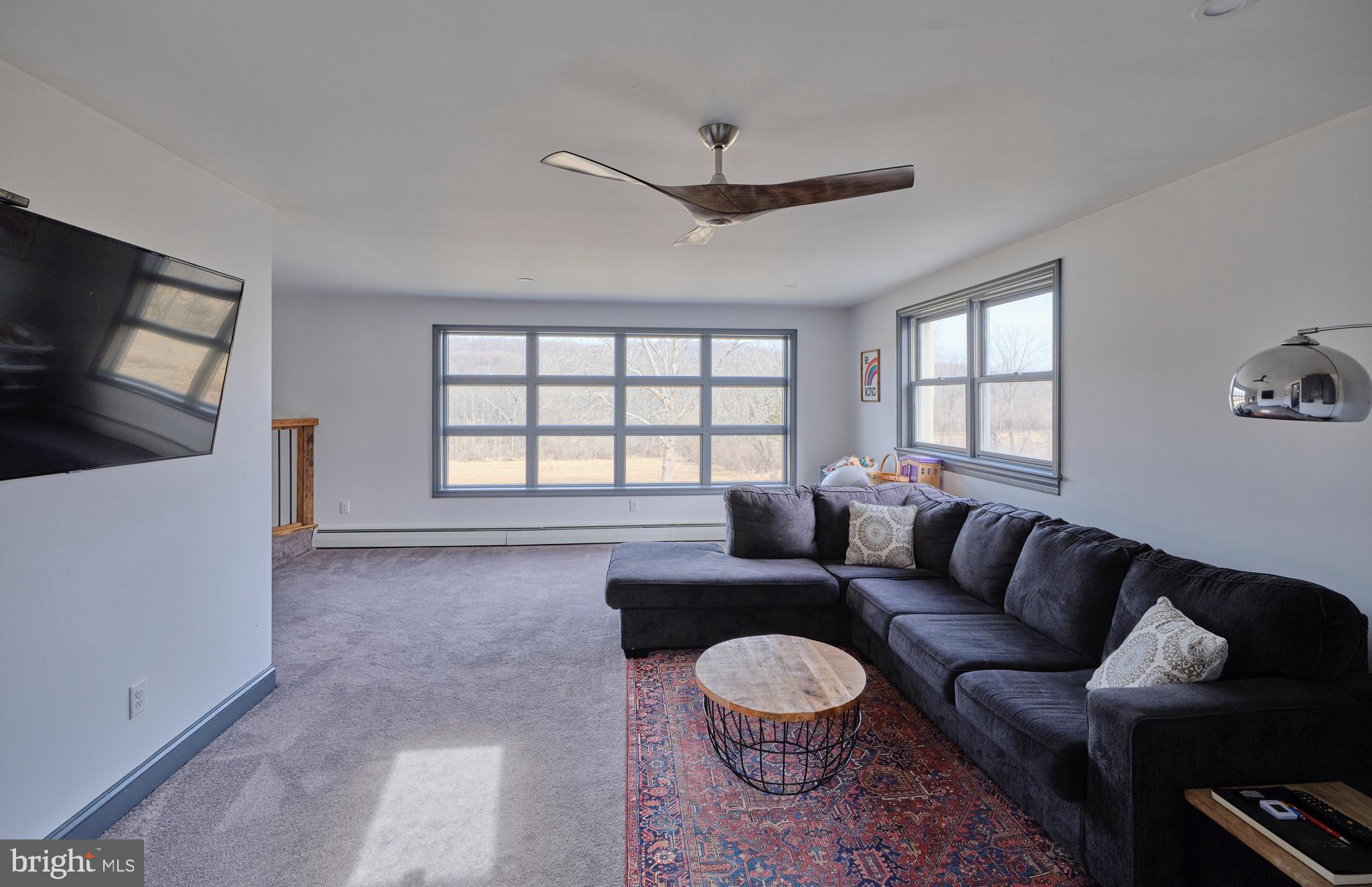 3795 Highway 212 Riegelsville, PA 18077 - Photo 28 of 51 Family Room