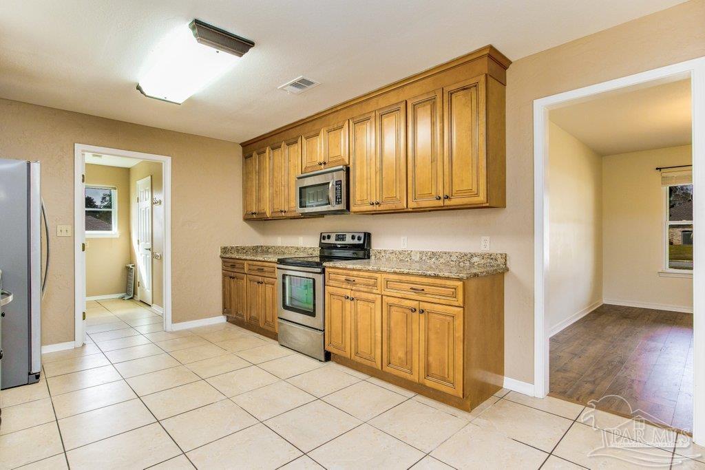 5338 Stafford Circle Pace, FL 32571 - Photo 12 of 45