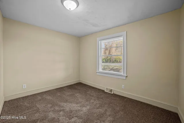 $186,900 | 3630 East 10th Street, Greenville, NC 27858