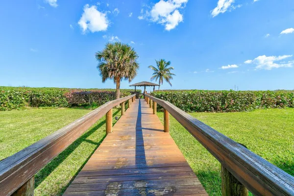 $2,800 | 3200 North Hwy A1A, Unit 209, Hutchinson Island, FL 34949