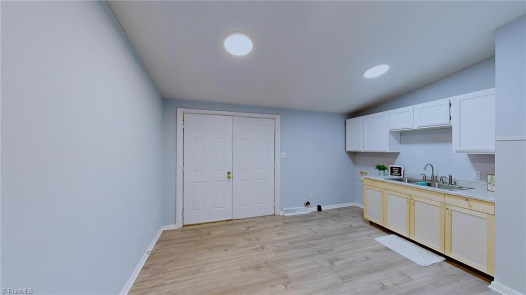 910 Forrest Street High Point, NC 27262 - Photo 9 of 45 Gallery Image 9