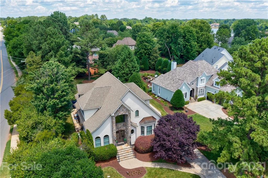 17405 Sail View Drive Cornelius, NC 28031 - Photo 35 of 43 an aerial view of house with an outdoor space