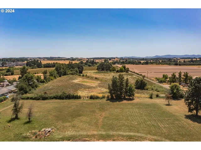 a view of an ocean beach