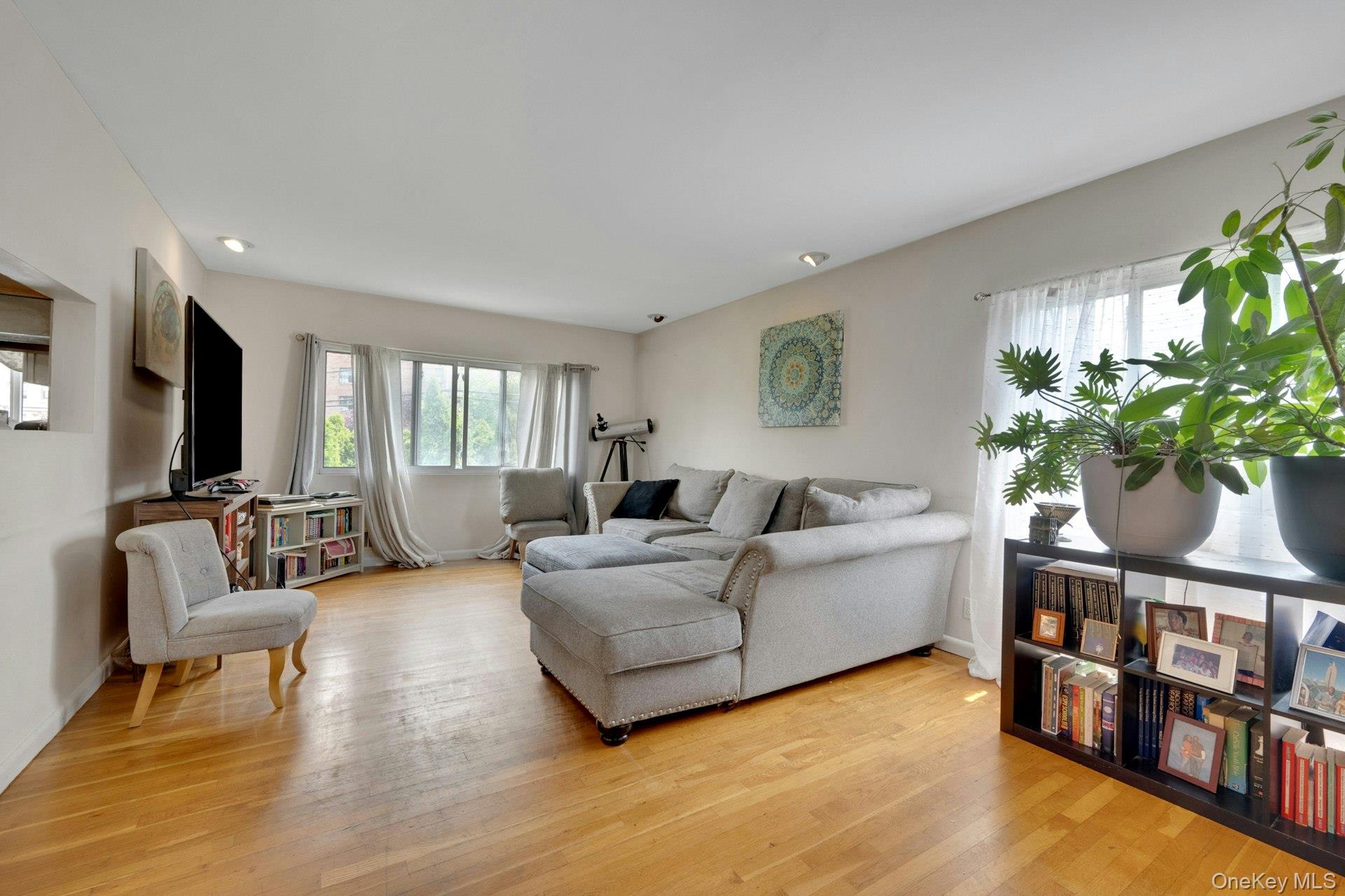 309 Pelham Road New Rochelle, NY 10805 - Photo 19 of 48 Gallery Image 19