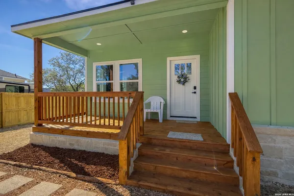 $1,500 | 656 Skyline Drive, Bandera, TX 78003