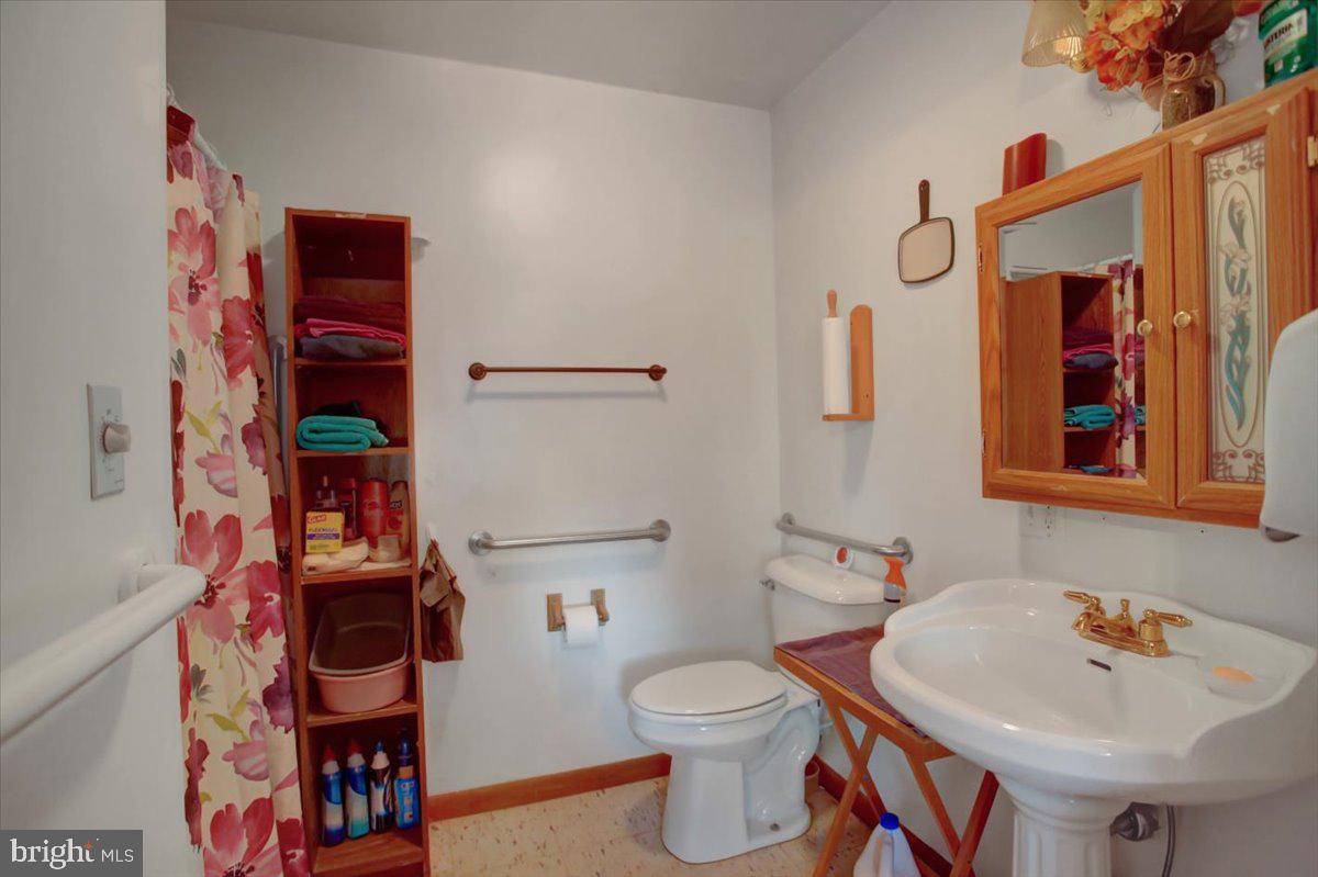 2179 Layton Road Warfordsburg, PA 17267 - Photo 37 of 86 Bedroom 2 Full Bath