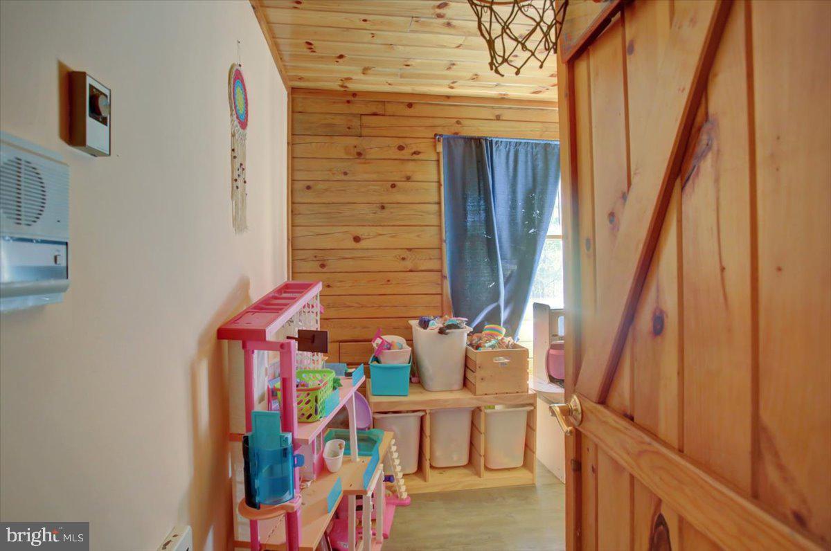 2179 Layton Road Warfordsburg, PA 17267 - Photo 72 of 86 Owner's Suite Bedroom 2