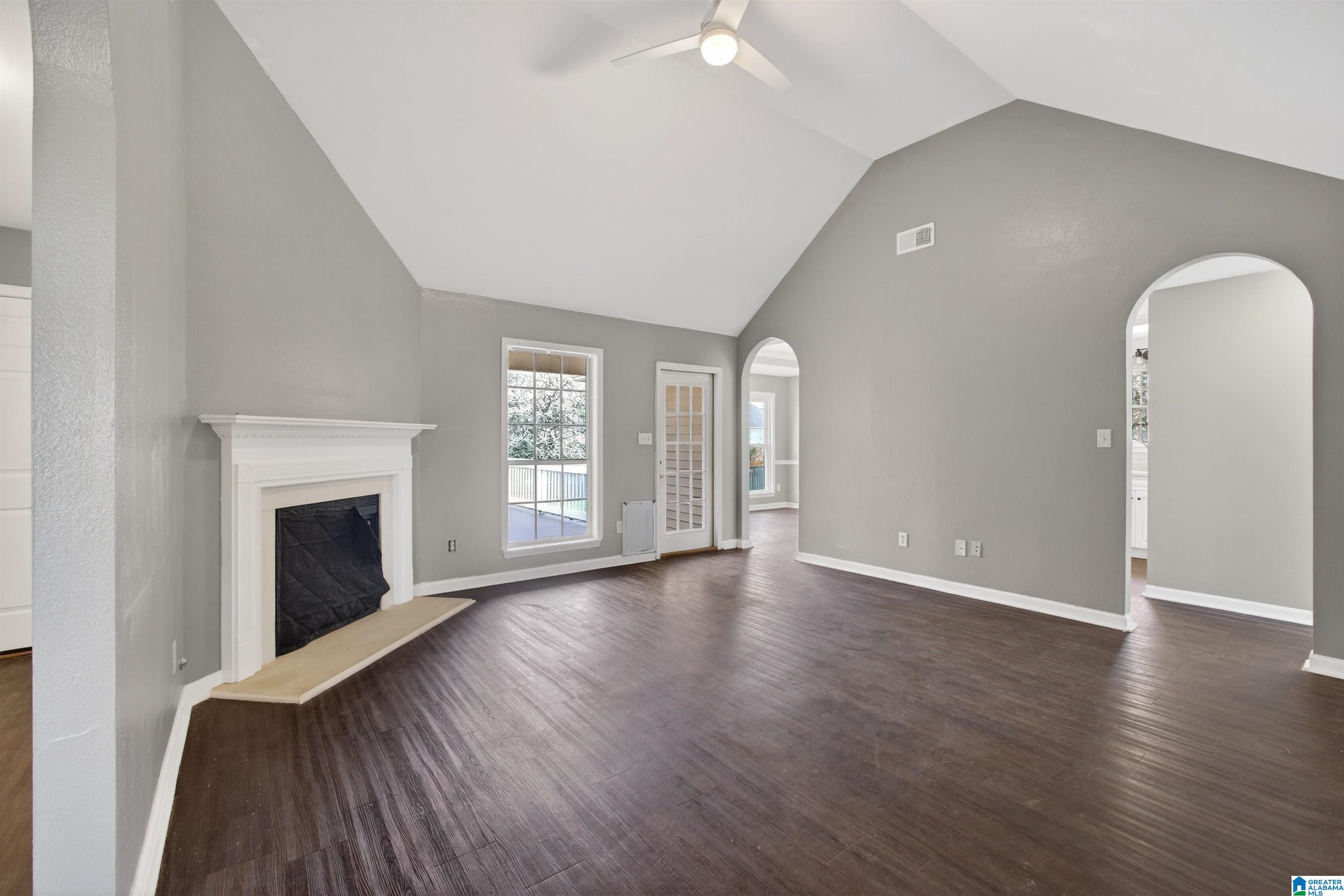 154 Silverstone Lane Alabaster, AL 35007 - Photo 4 of 23