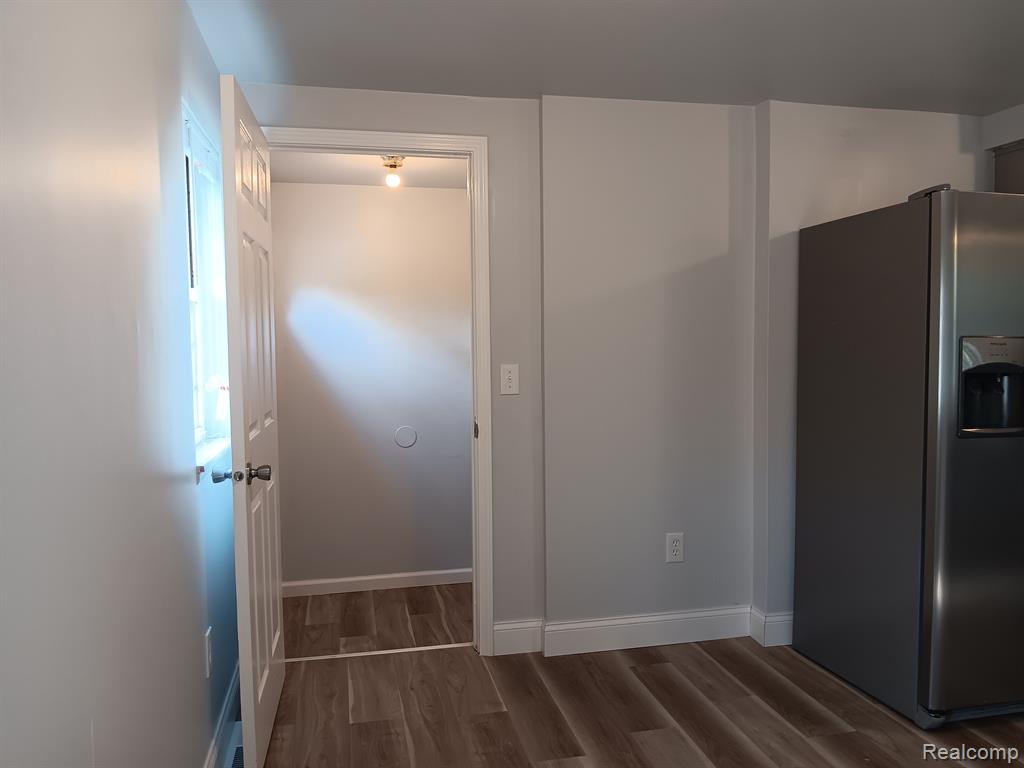 5022 Lapeer Road Burton, MI 48509 - Photo 15 of 30 Gallery Image 15