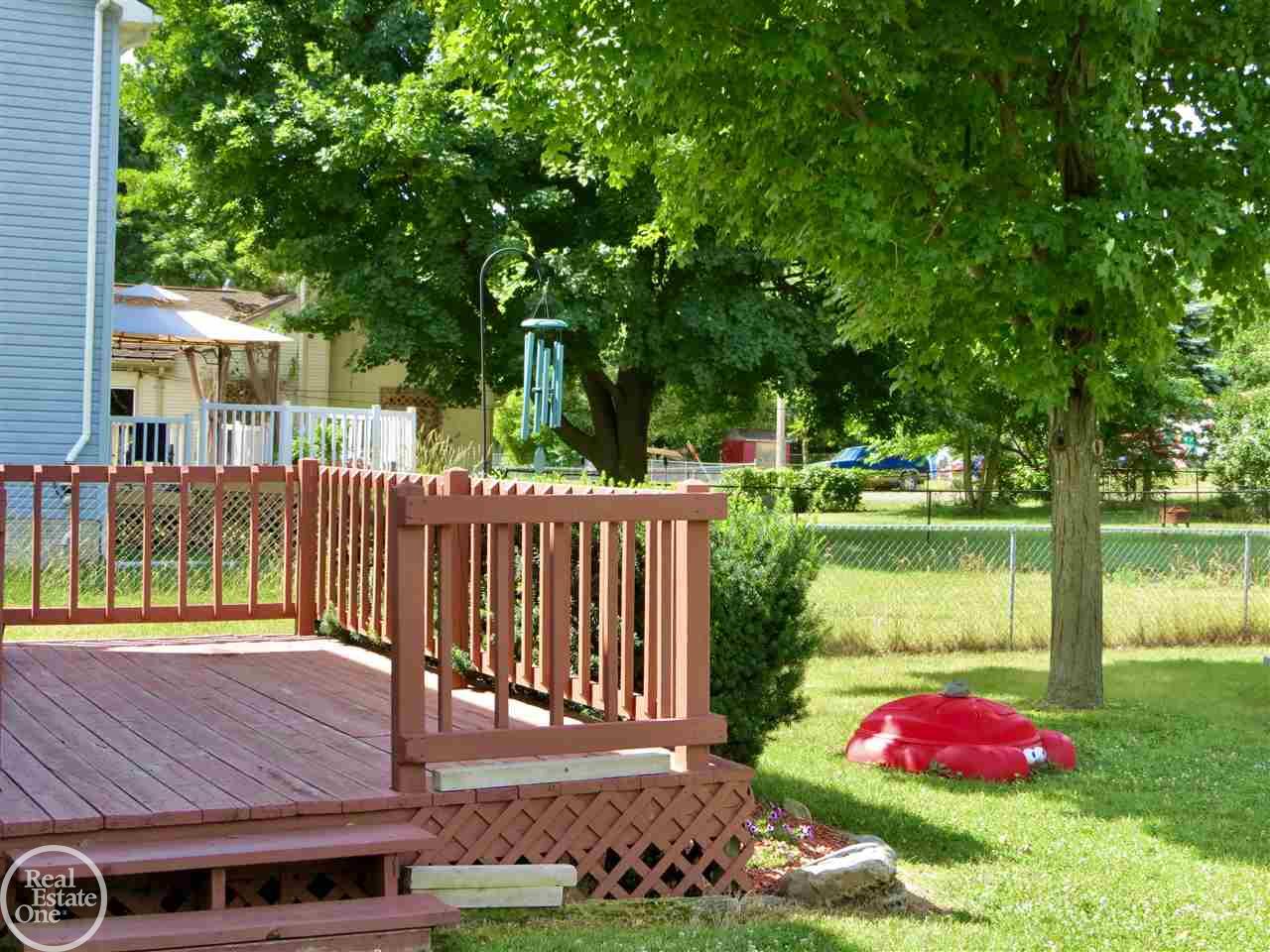 3078 York Rochester, MI 48309 - Photo 36 of 41 50017315-37.JPG