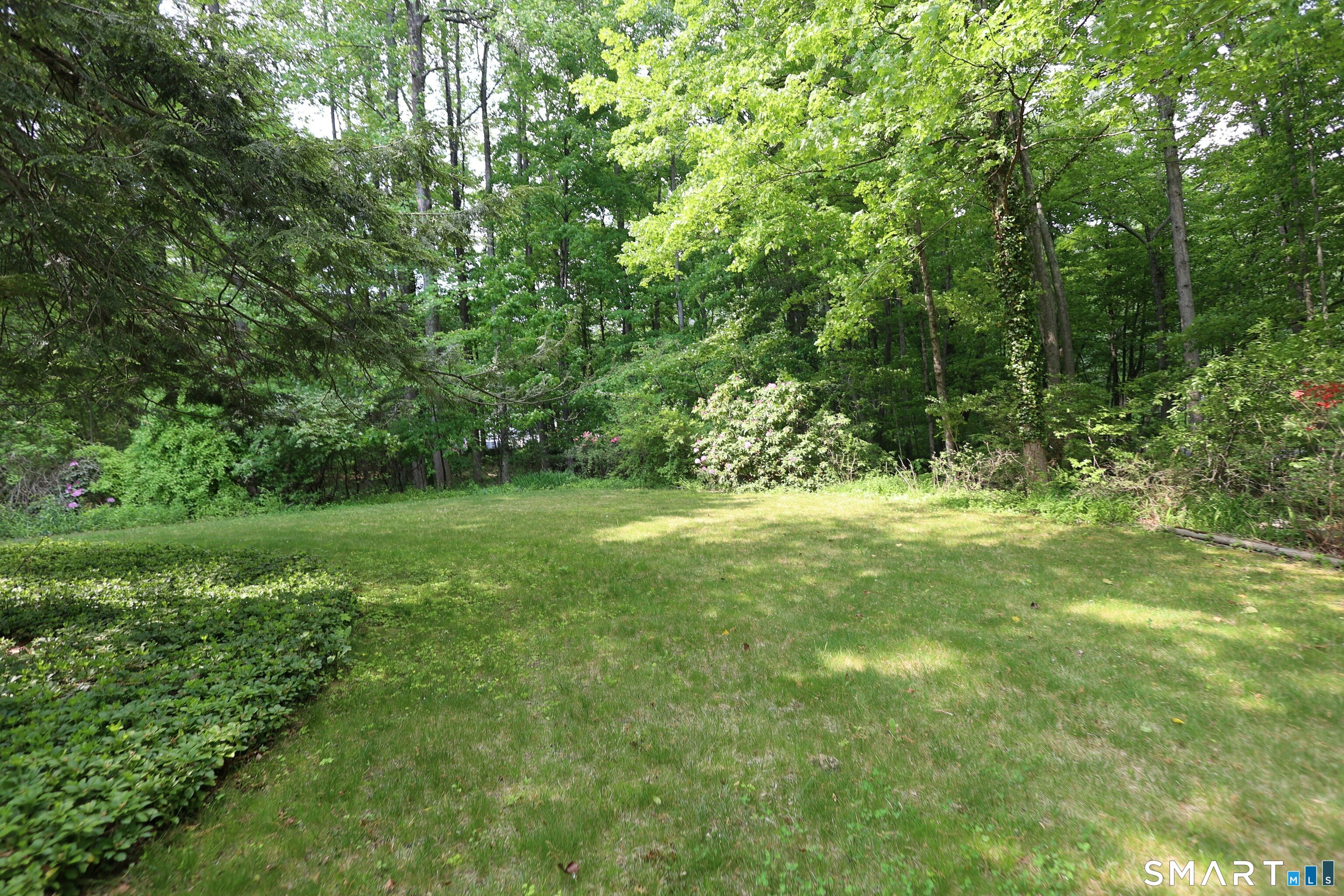 35 Deer Spring Road Redding, CT 06896 - Photo 8 of 40