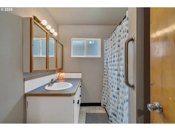 $499,000 | 411 Park Avenue, Tillamook, OR 97141