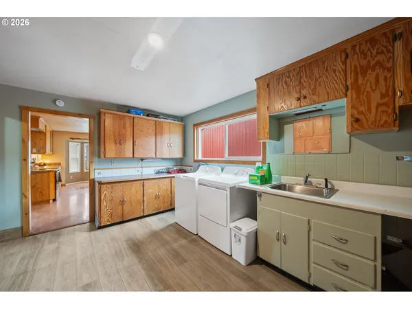 $499,000 | 411 Park Avenue, Tillamook, OR 97141