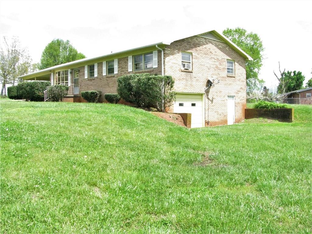 1798 Richey Road Taylorsville, NC 28681 - Photo 2 of 9 Gallery Image 2