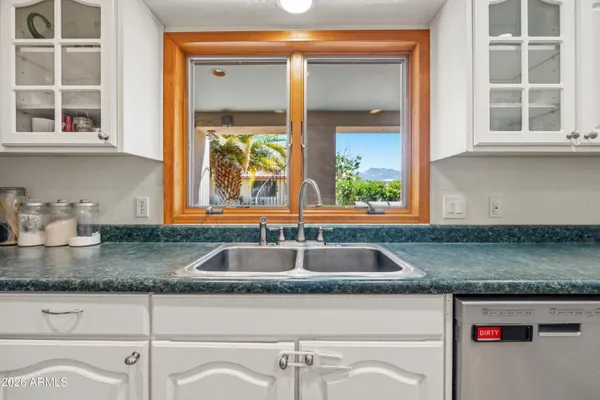 $586,000 | 2810 Greenbrier Road, Sierra Vista, AZ 85650