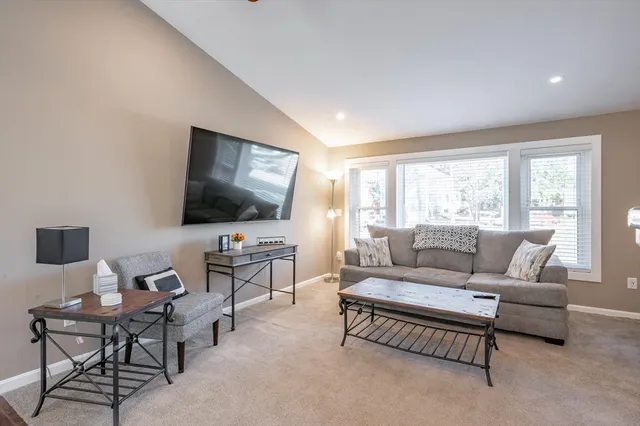 $549,900 | 43 Boxwood Circle, Milford, NH 03055