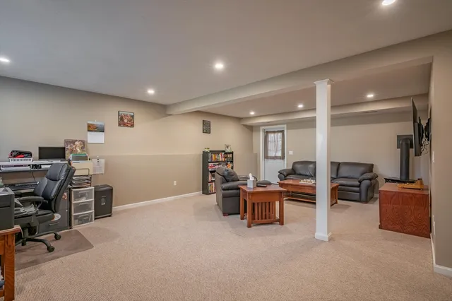 $549,900 | 43 Boxwood Circle, Milford, NH 03055