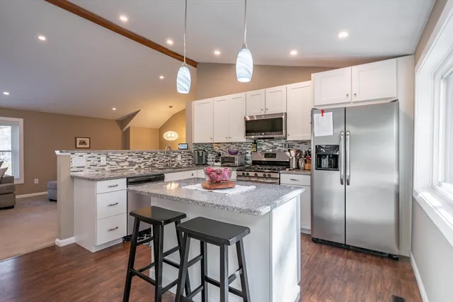 $549,900 | 43 Boxwood Circle, Milford, NH 03055