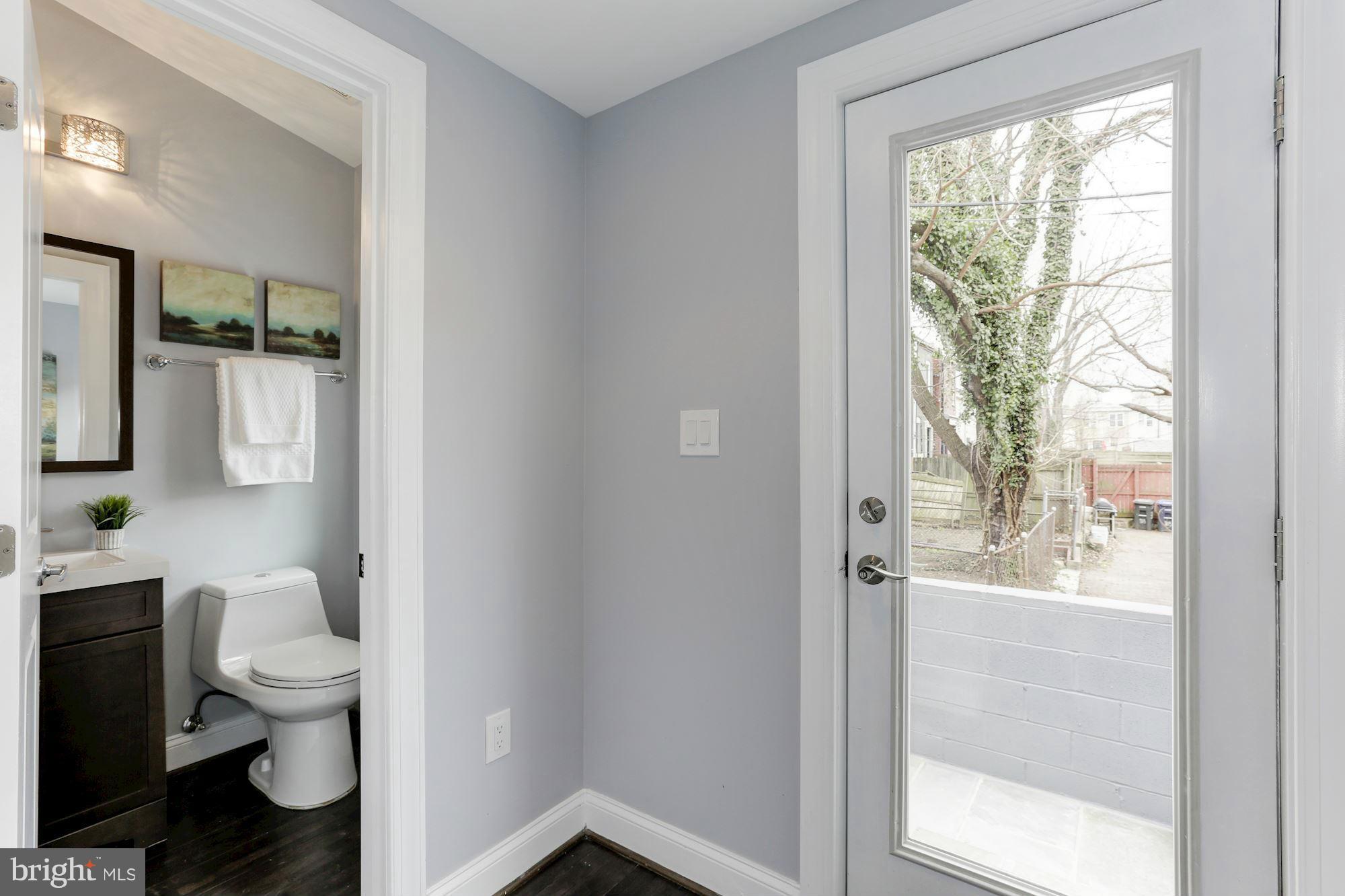1940 3rd Street Northwest Washington, DC 20001 - Photo 10 of 28 Powder Room
