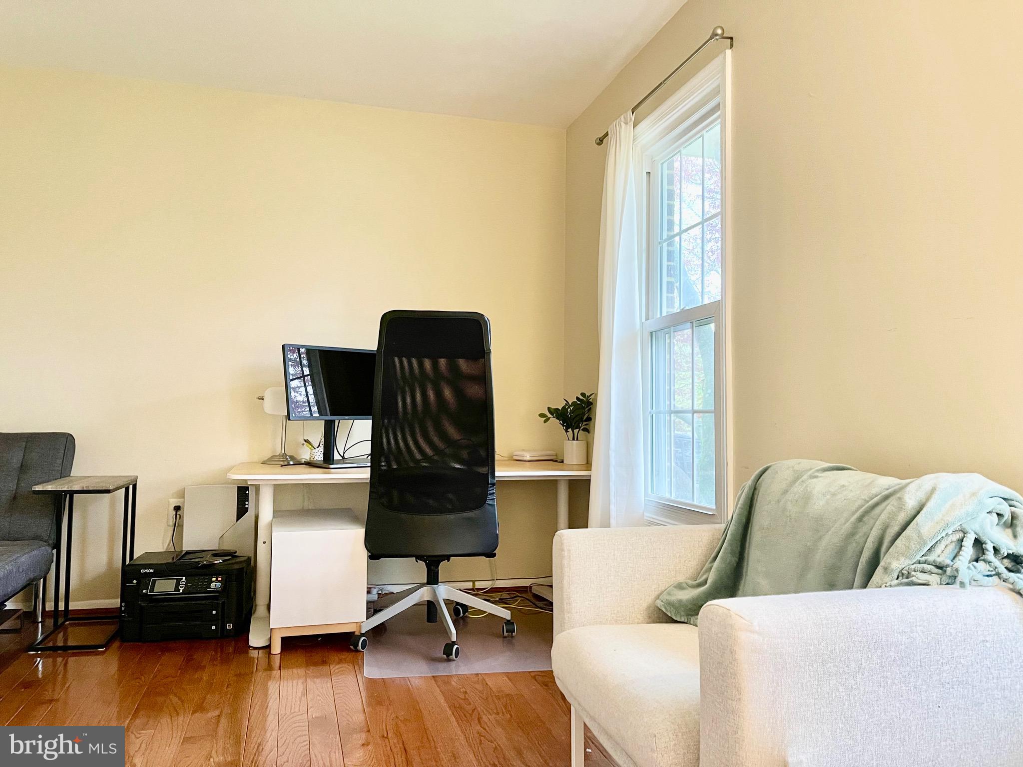 15516 Peach Leaf Lane North Potomac, MD 20878 - Photo 12 of 33 Office or bedroom